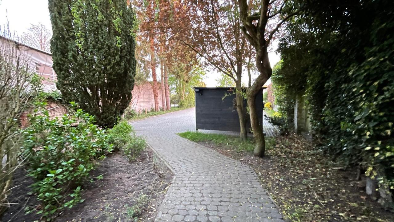 Schoenes City-Apartment Mit 2 Schlafzimmer, Parkplatz, Ruhig Und Hell, D46-Dg Oldenbourg Extérieur photo