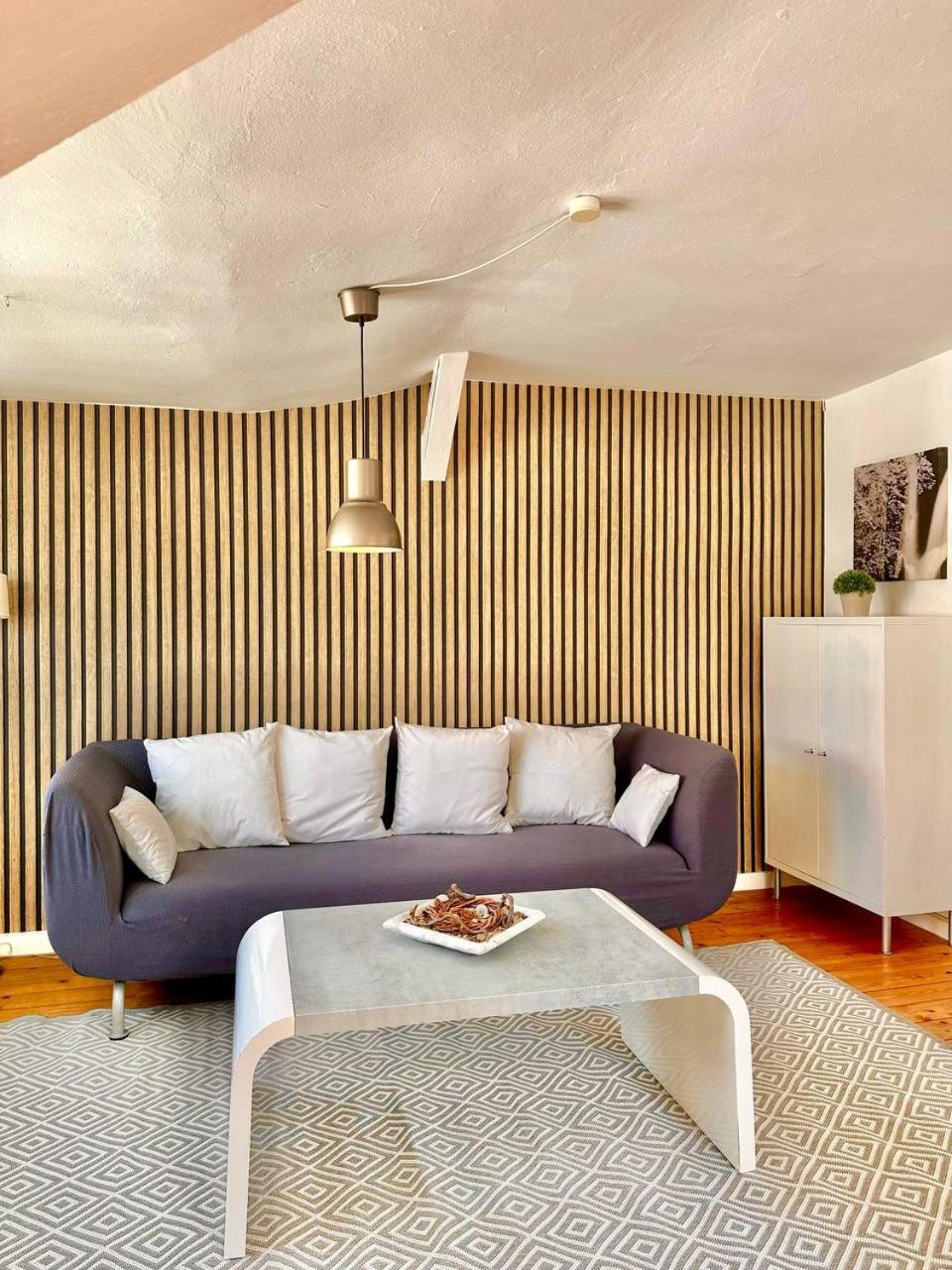 Schoenes City-Apartment Mit 2 Schlafzimmer, Parkplatz, Ruhig Und Hell, D46-Dg Oldenbourg Extérieur photo
